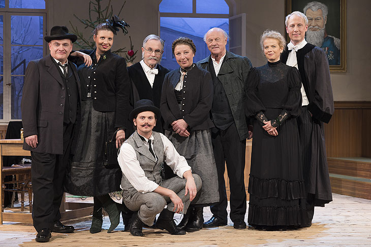 Stille Nacht im Amtsgericht Ensemble in der Komödie im Bayerischen Hof (©Foto: Alvise Predieri) 